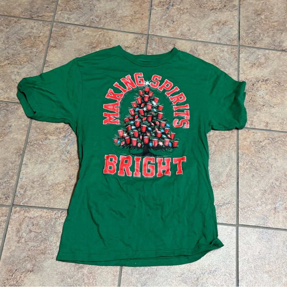 Holiday Time Green Crew Neck Shirt